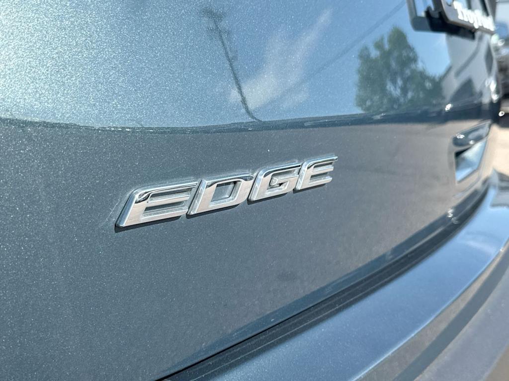 Thumbnail: 2019 Ford Edge - 22