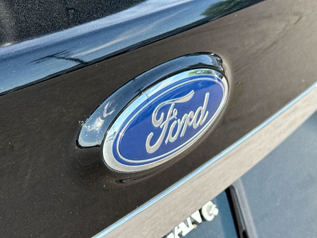 Thumbnail: 2019 Ford Edge - 7