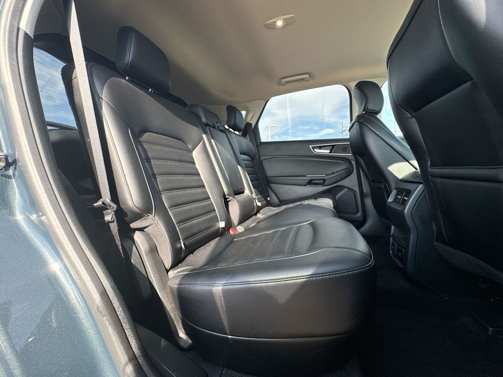 Thumbnail: 2019 Ford Edge - 25