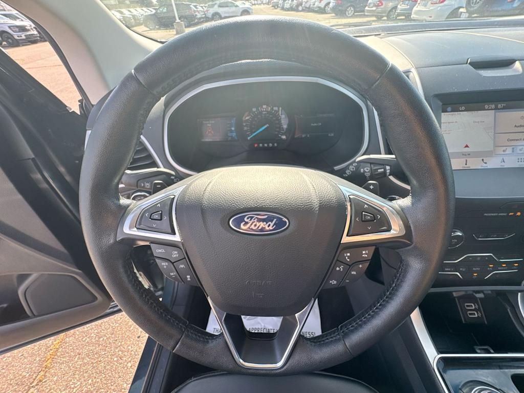 Thumbnail: 2019 Ford Edge - 9
