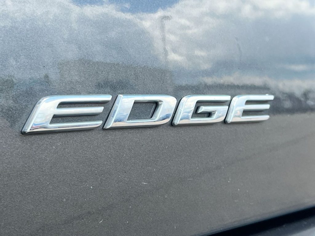 Thumbnail: 2018 Ford Edge - 23
