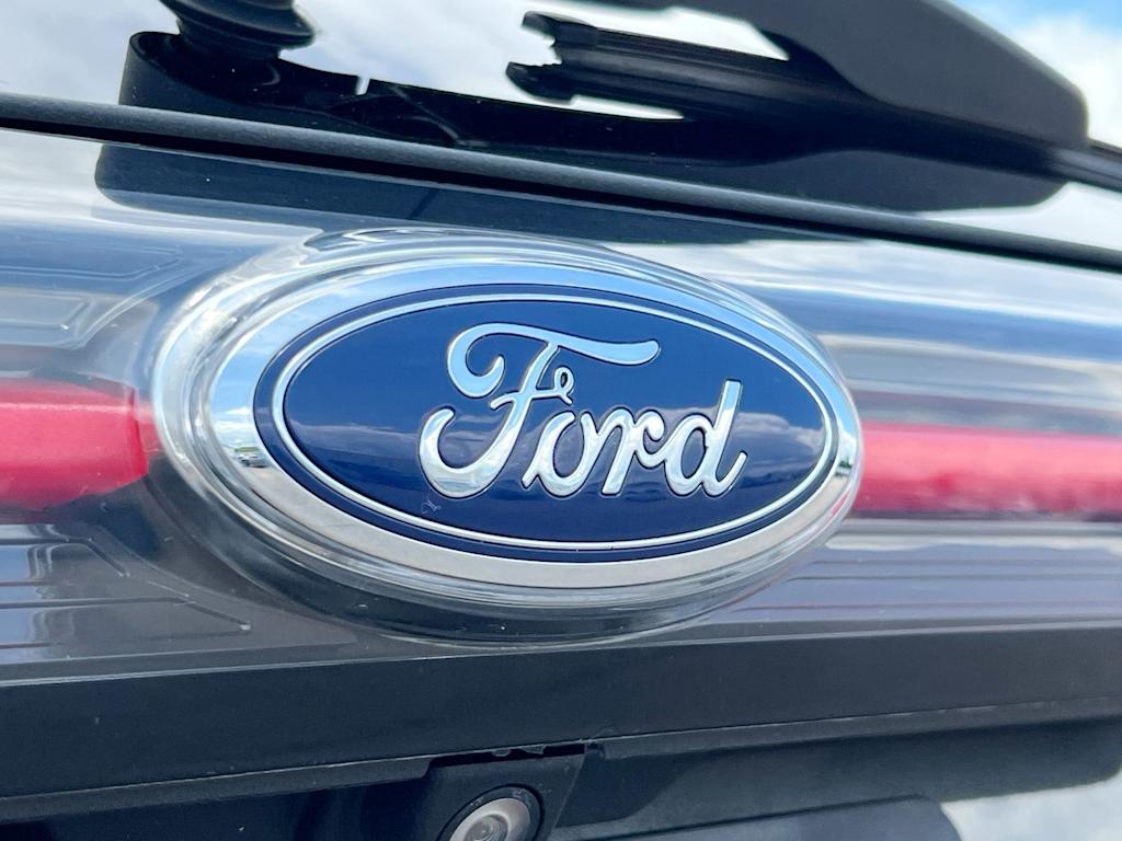 Thumbnail: 2018 Ford Edge - 7