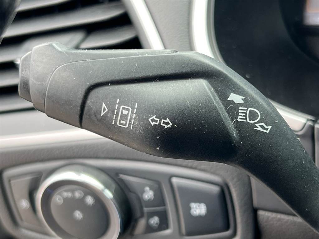 Thumbnail: 2019 Ford Edge - 32