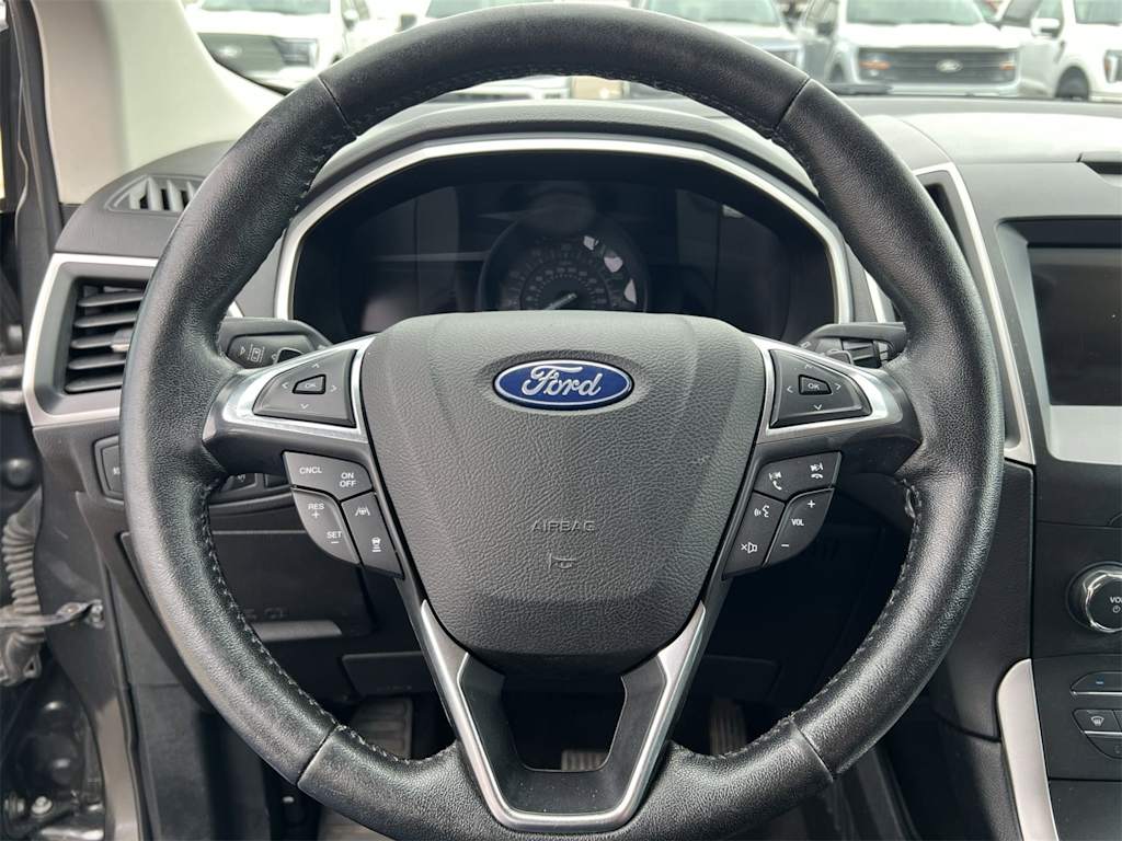 Thumbnail: 2019 Ford Edge - 10