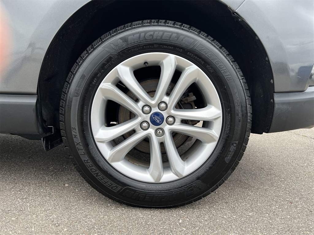 Thumbnail: 2019 Ford Edge - 8