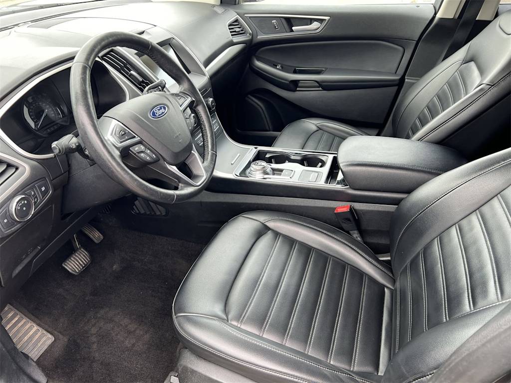 Thumbnail: 2019 Ford Edge - 11