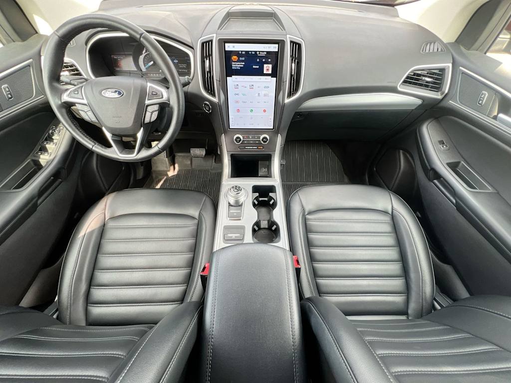 Thumbnail: 2021 Ford Edge - 2