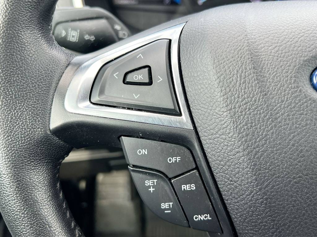 Thumbnail: 2021 Ford Edge - 28