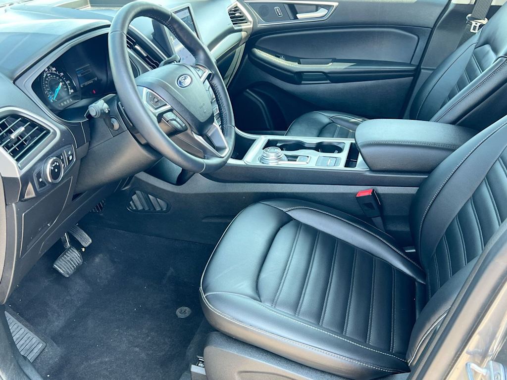 Thumbnail: 2023 Ford Edge - 10