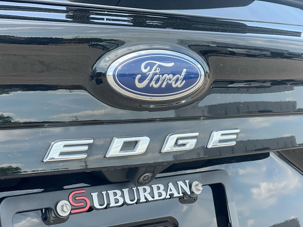 Thumbnail: 2023 Ford Edge - 7