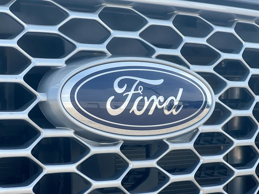 Thumbnail: 2023 Ford Edge - 23