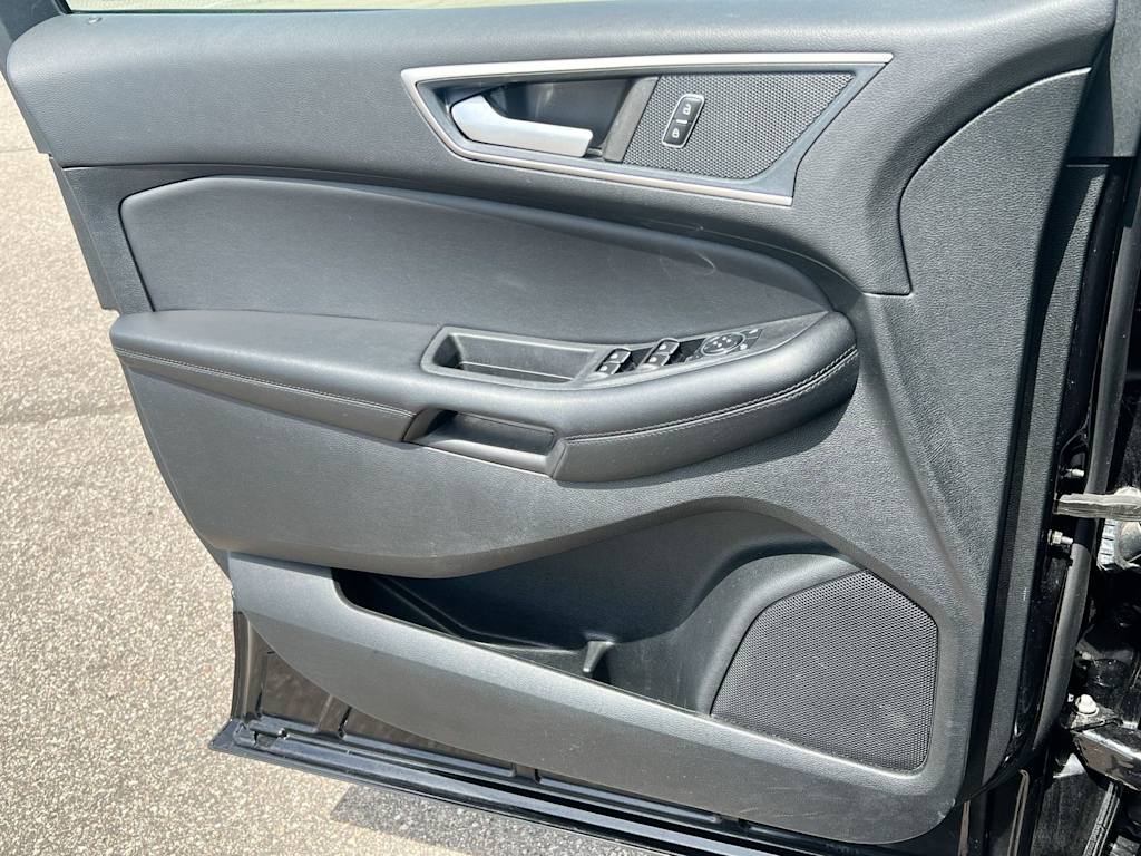Thumbnail: 2023 Ford Edge - 33