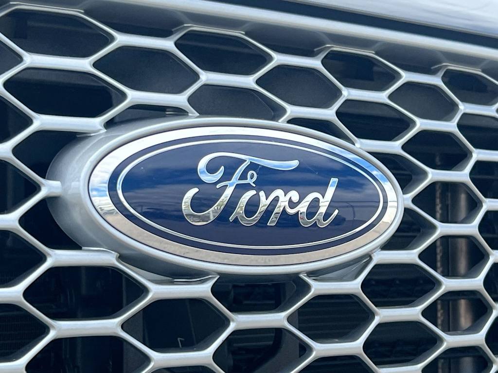 Thumbnail: 2023 Ford Edge - 23