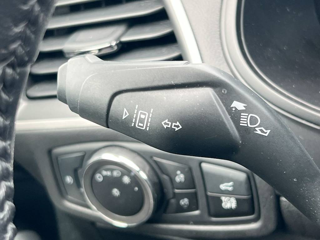 Thumbnail: 2023 Ford Edge - 14