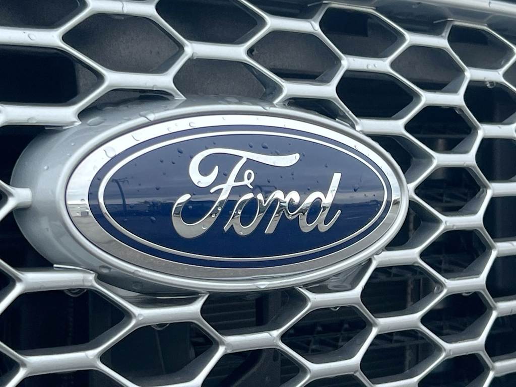 Thumbnail: 2024 Ford Edge - 24