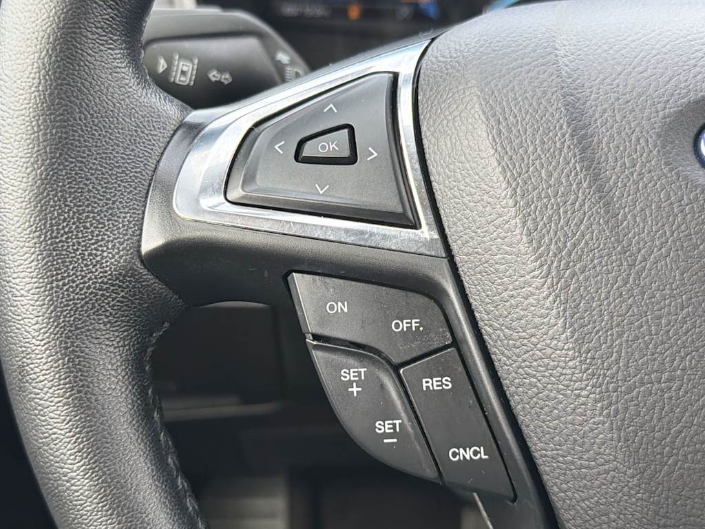 Thumbnail: 2022 Ford Edge - 28