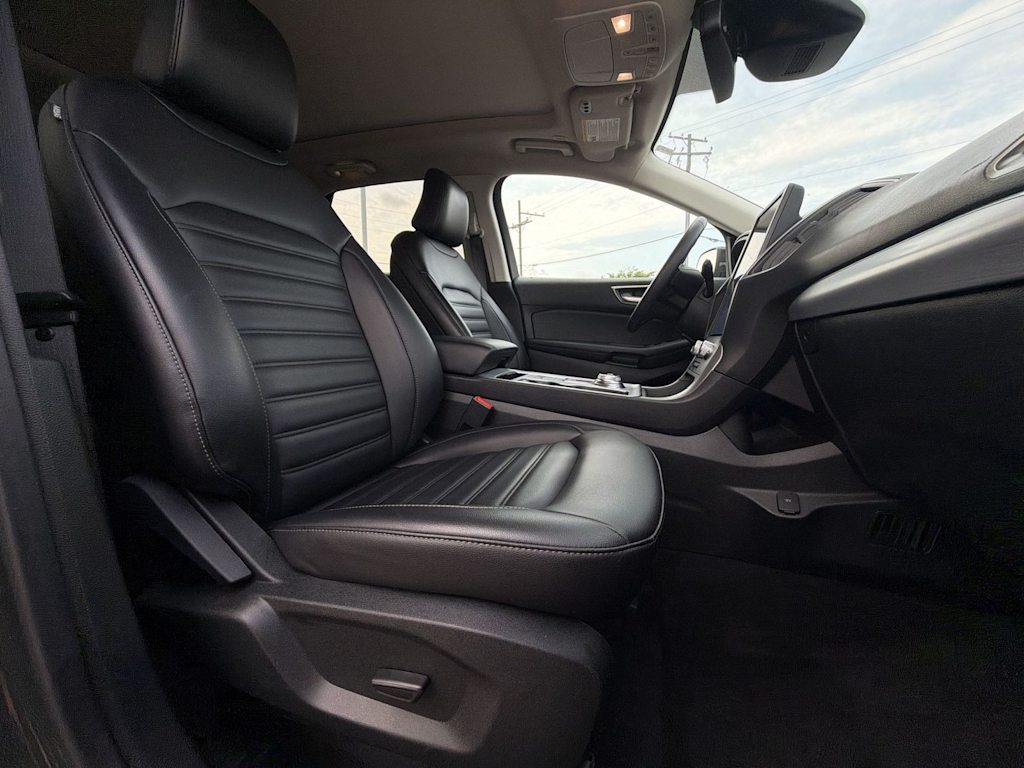 Thumbnail: 2022 Ford Edge - 27