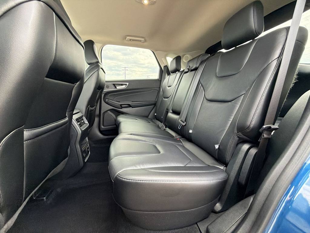 Thumbnail: 2022 Ford Edge - 26