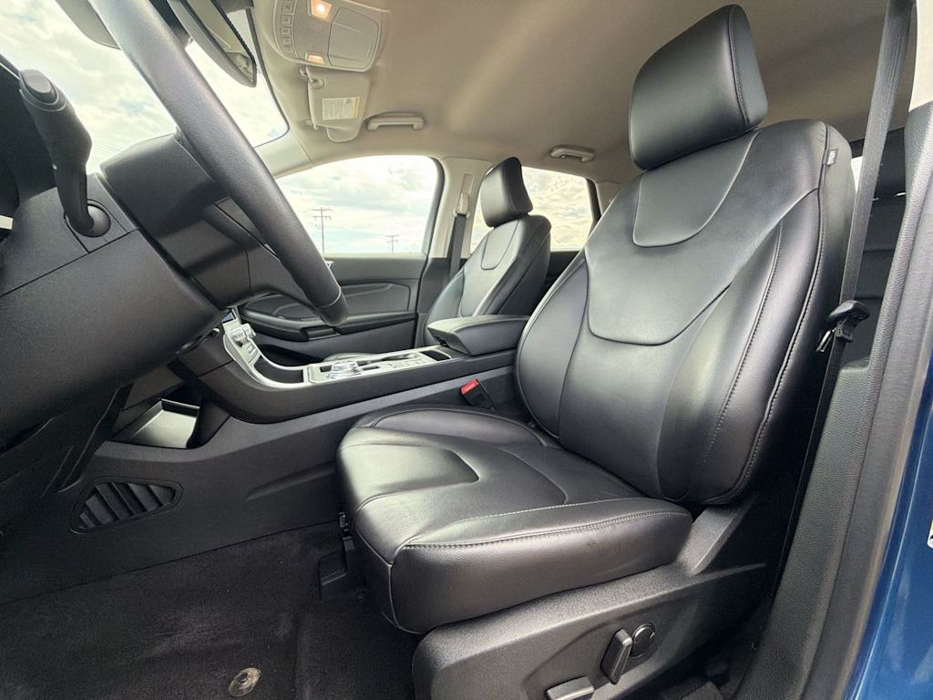 Thumbnail: 2022 Ford Edge - 11