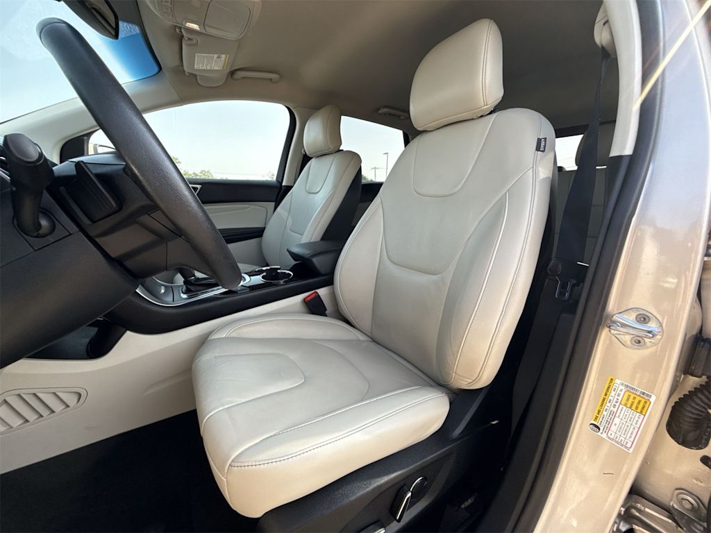 Thumbnail: 2018 Ford Edge - 10