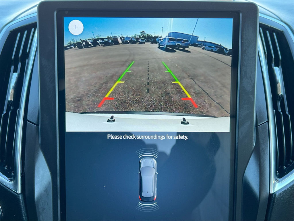 Thumbnail: 2021 Ford Edge - 32