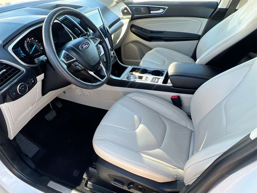 Thumbnail: 2021 Ford Edge - 10