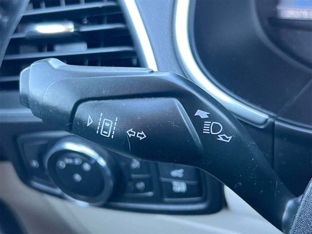 Thumbnail: 2021 Ford Edge - 31