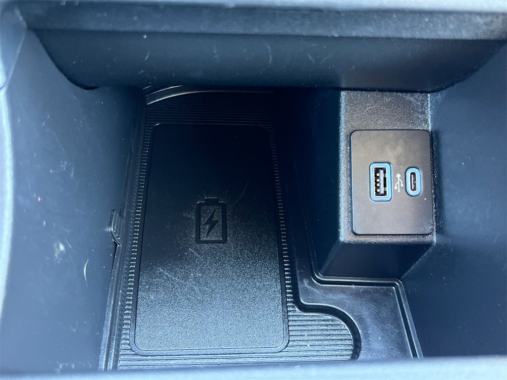 Thumbnail: 2021 Ford Edge - 34