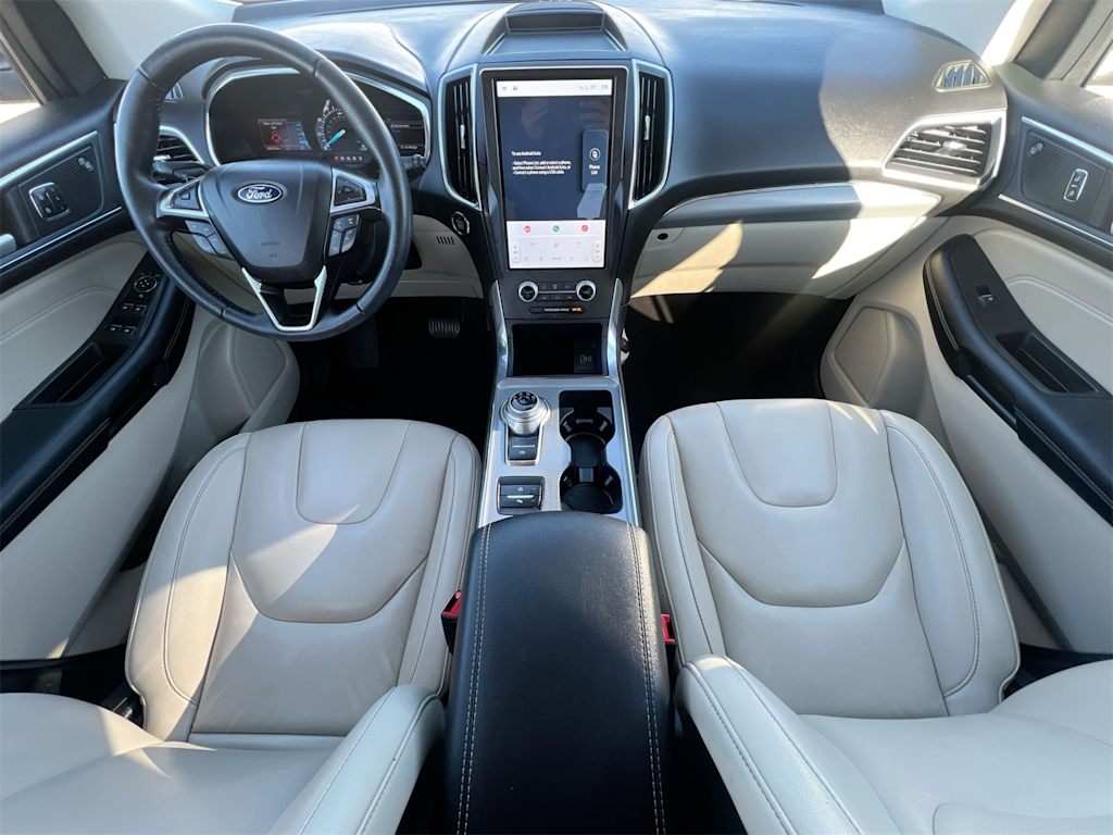 Thumbnail: 2021 Ford Edge - 2