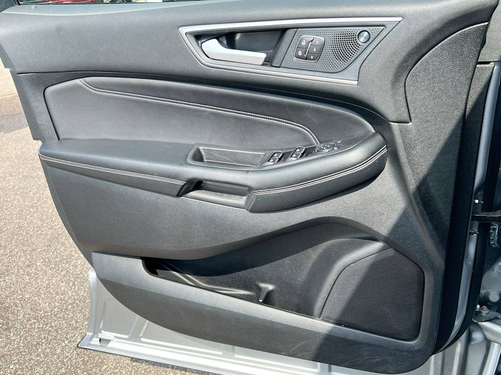 Thumbnail: 2024 Ford Edge - 32