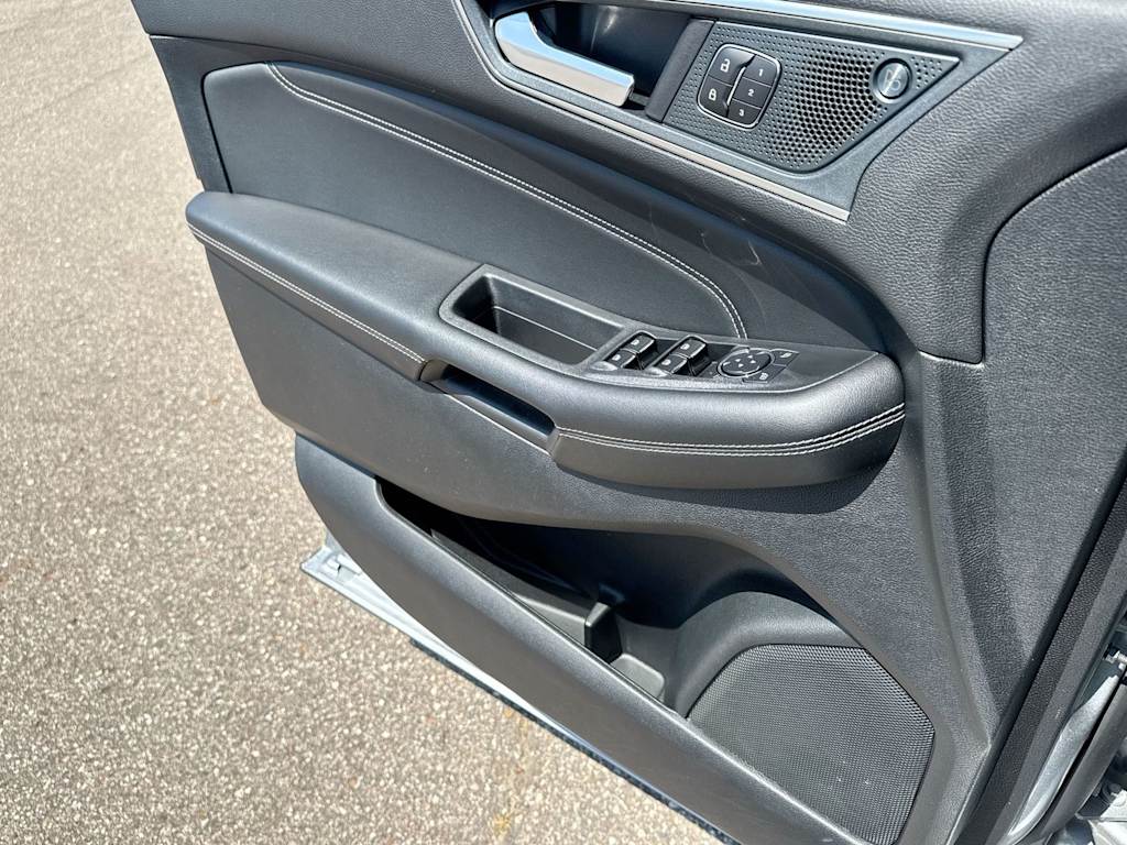 Thumbnail: 2024 Ford Edge - 33