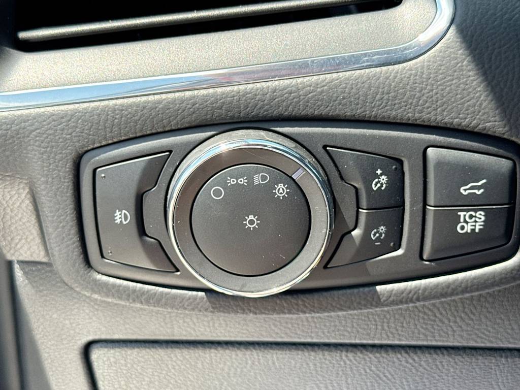 Thumbnail: 2024 Ford Edge - 24