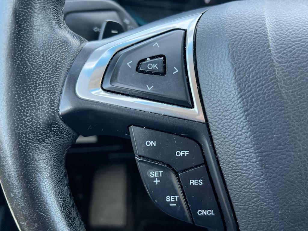 Thumbnail: 2015 Ford Edge - 28