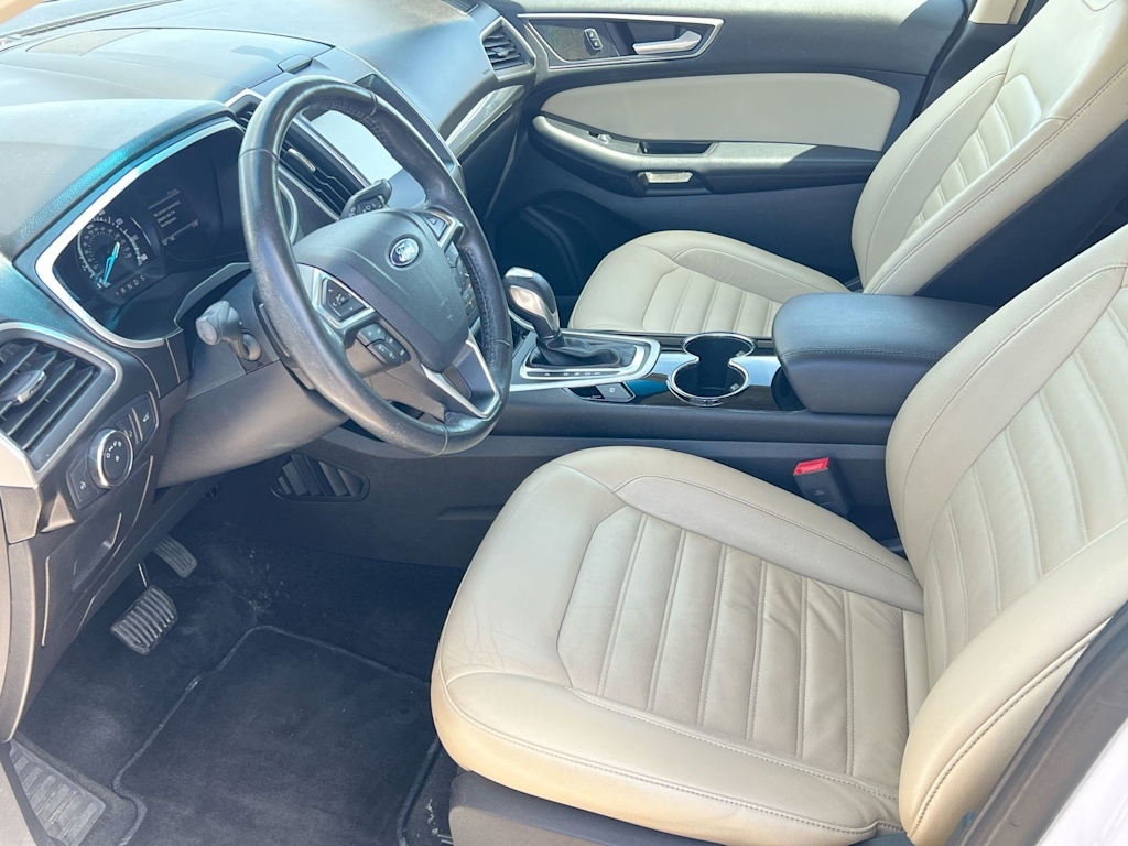 Thumbnail: 2015 Ford Edge - 9