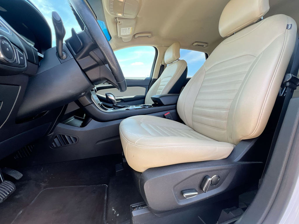 Thumbnail: 2015 Ford Edge - 10