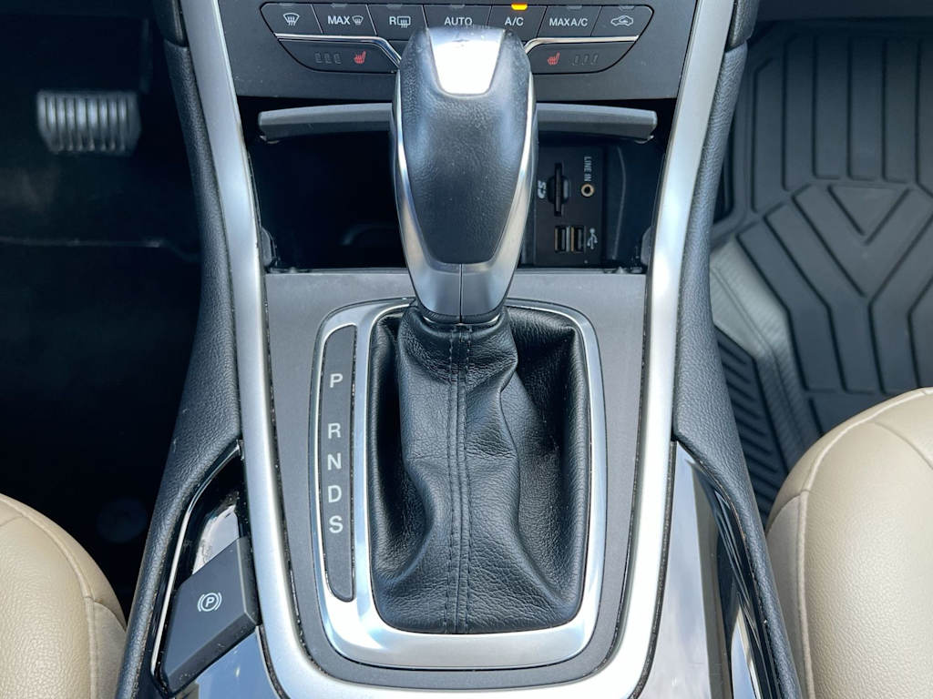 Thumbnail: 2015 Ford Edge - 34