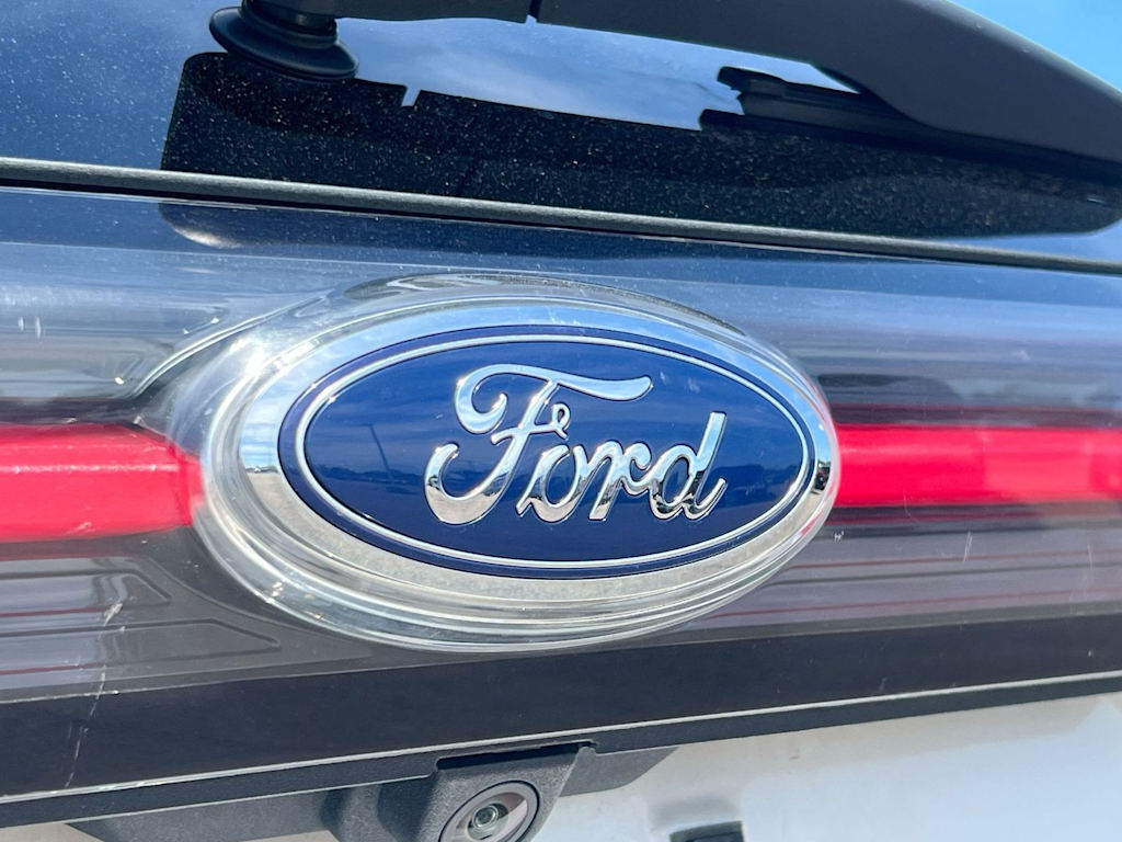 Thumbnail: 2015 Ford Edge - 6