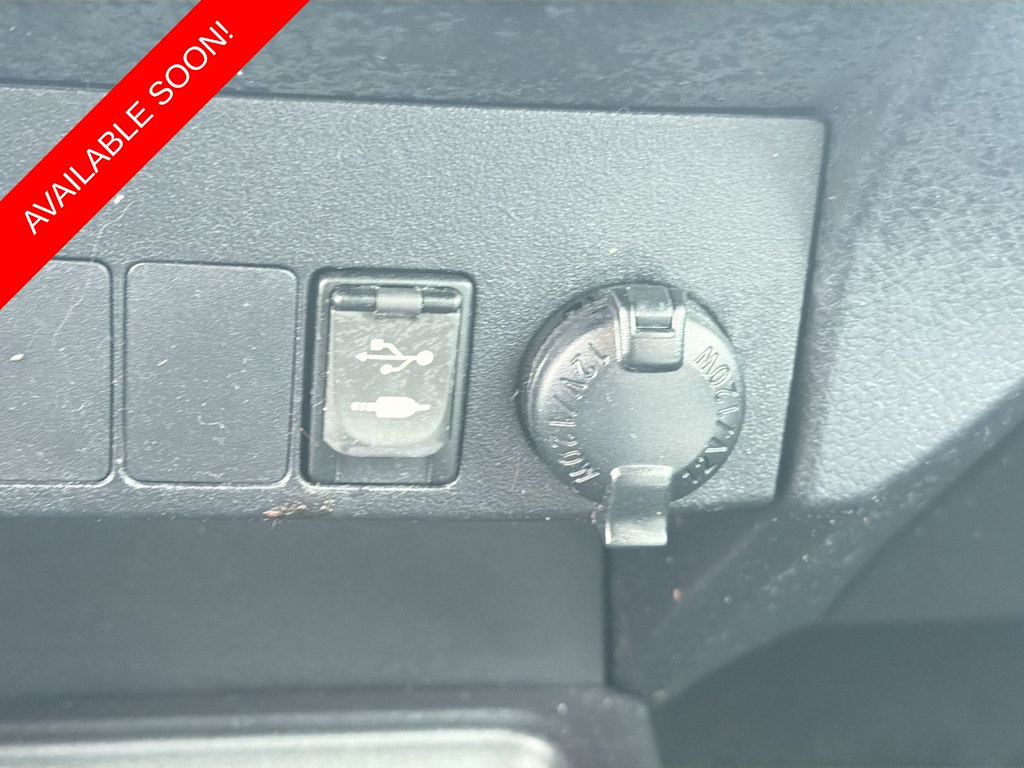 Thumbnail: 2015 Toyota RAV4 - 32