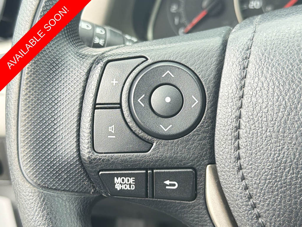 Thumbnail: 2015 Toyota RAV4 - 28