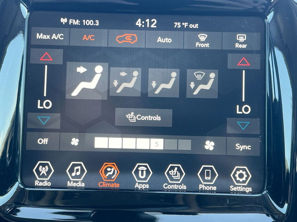 Thumbnail: 2018 Jeep Compass - 32