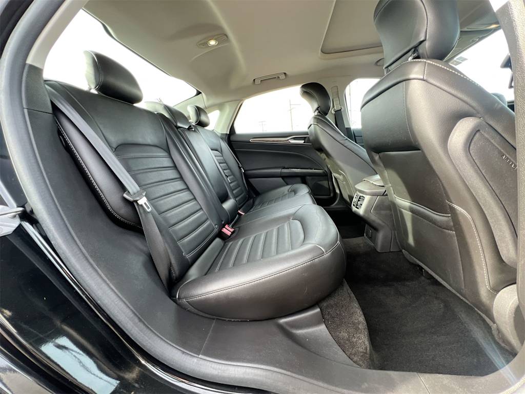 Thumbnail: 2014 Ford Fusion - 28