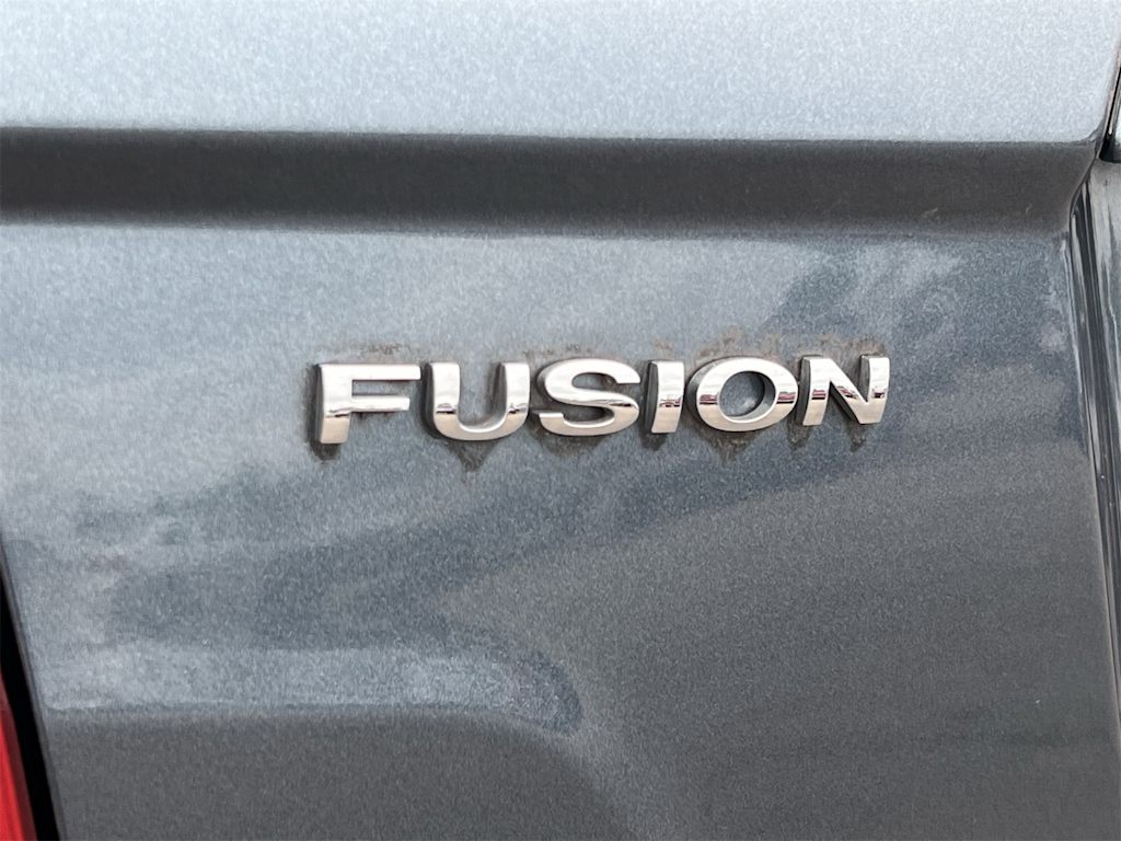 Thumbnail: 2011 Ford Fusion - 22