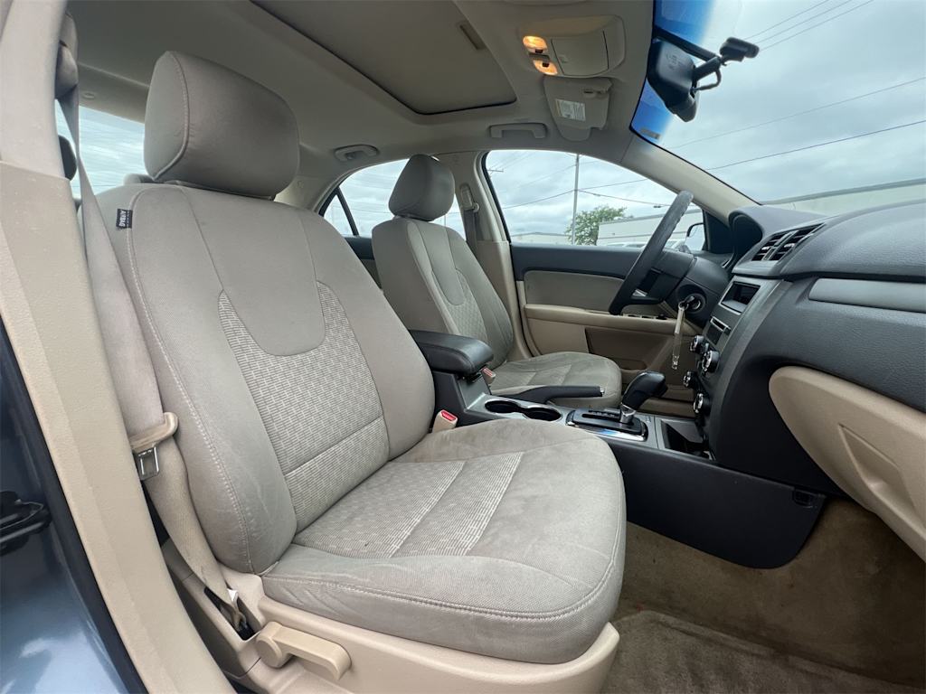 Thumbnail: 2011 Ford Fusion - 26