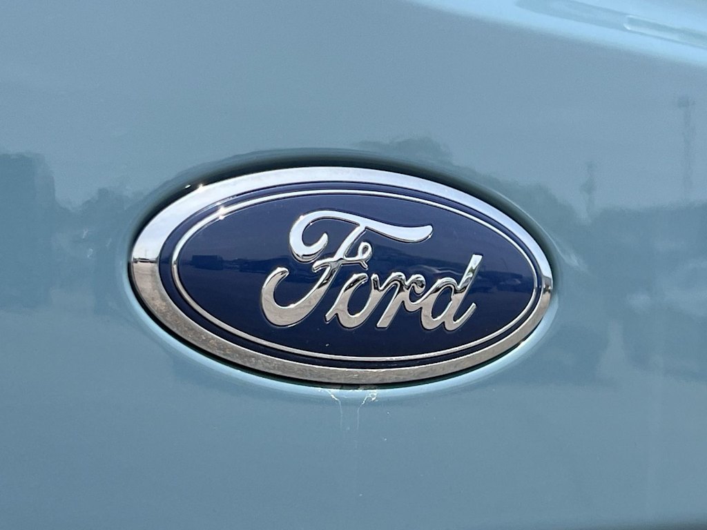 Thumbnail: 2022 Ford Bronco Sport - 7
