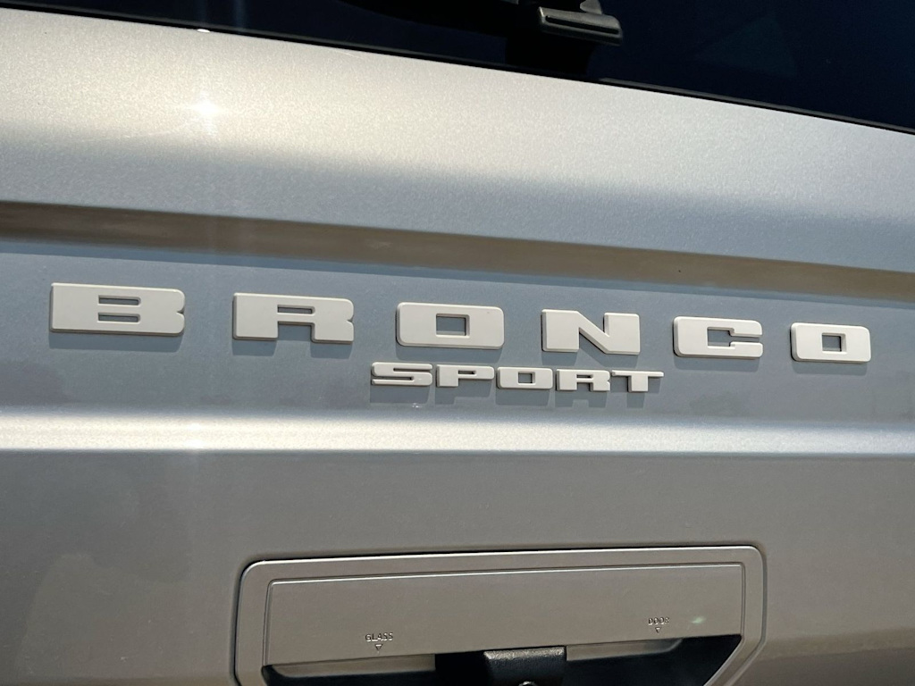 Thumbnail: 2021 Ford Bronco Sport - 7