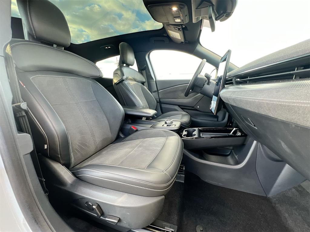 Thumbnail: 2022 Ford Mustang Mach-E - 25