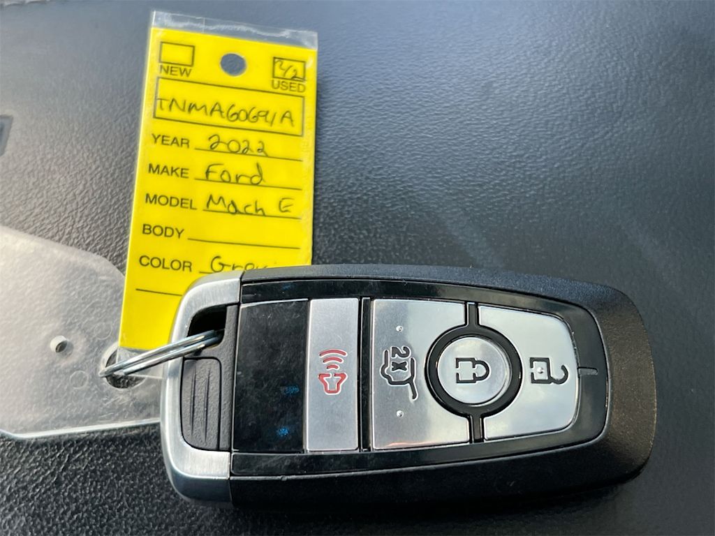 Thumbnail: 2022 Ford Mustang Mach-E - 14