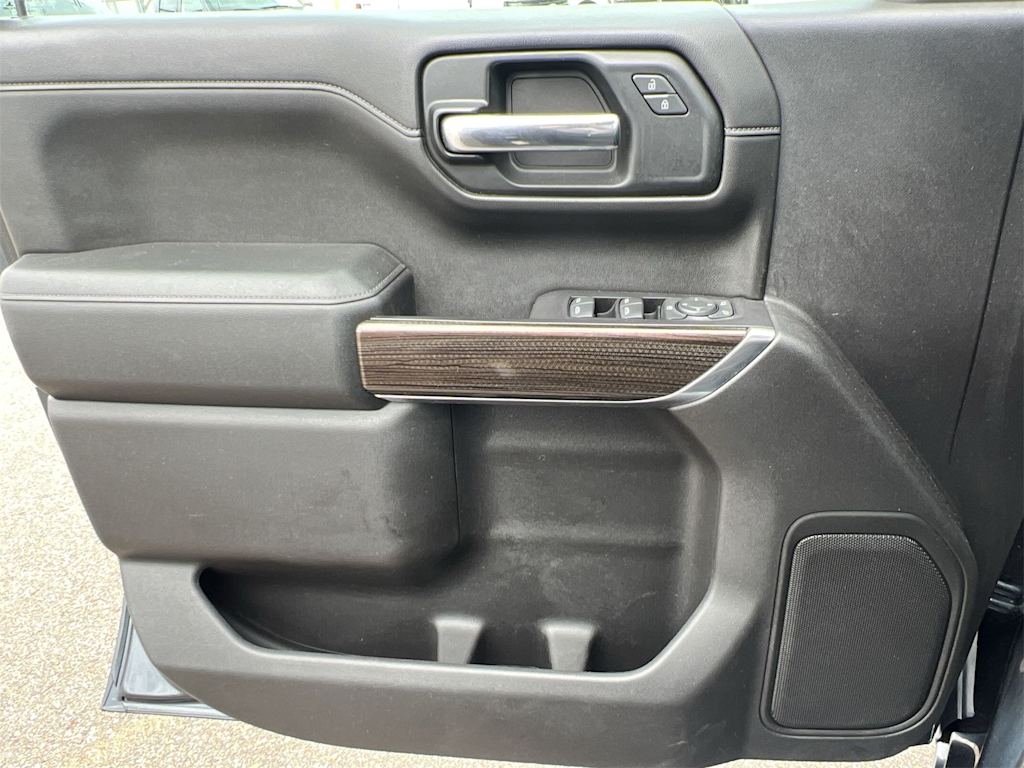 Thumbnail: 2019 Chevrolet Silverado 1500 - 32