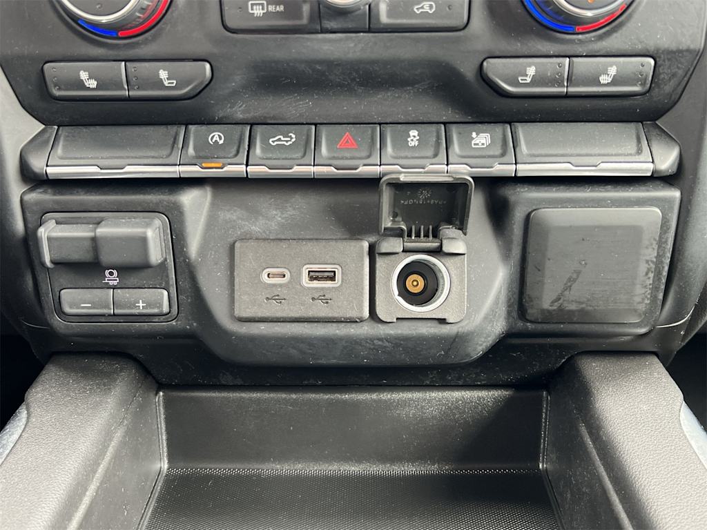 Thumbnail: 2019 Chevrolet Silverado 1500 - 33