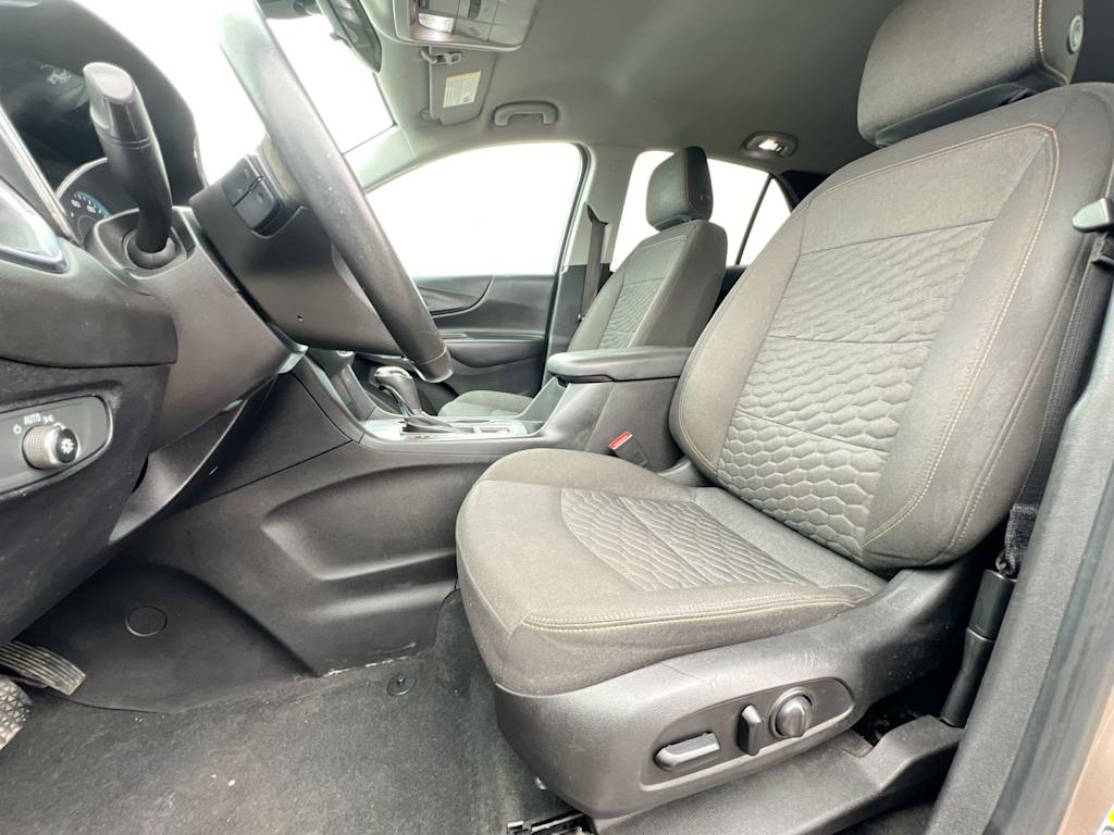 Thumbnail: 2018 Chevrolet Equinox - 10